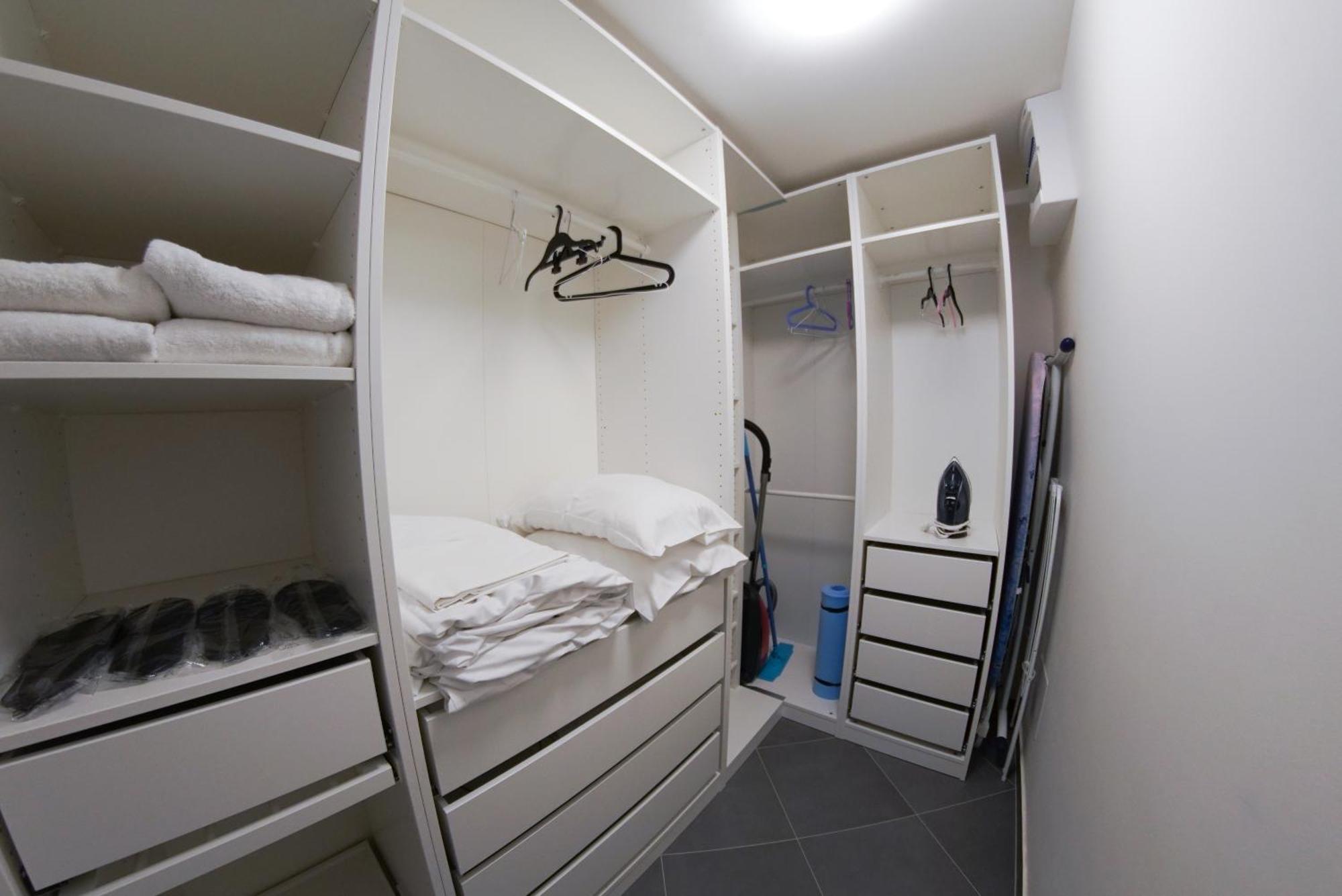 Holesovice Delight: Modern Comfort With A Twist In Prague 7 Extérieur photo
