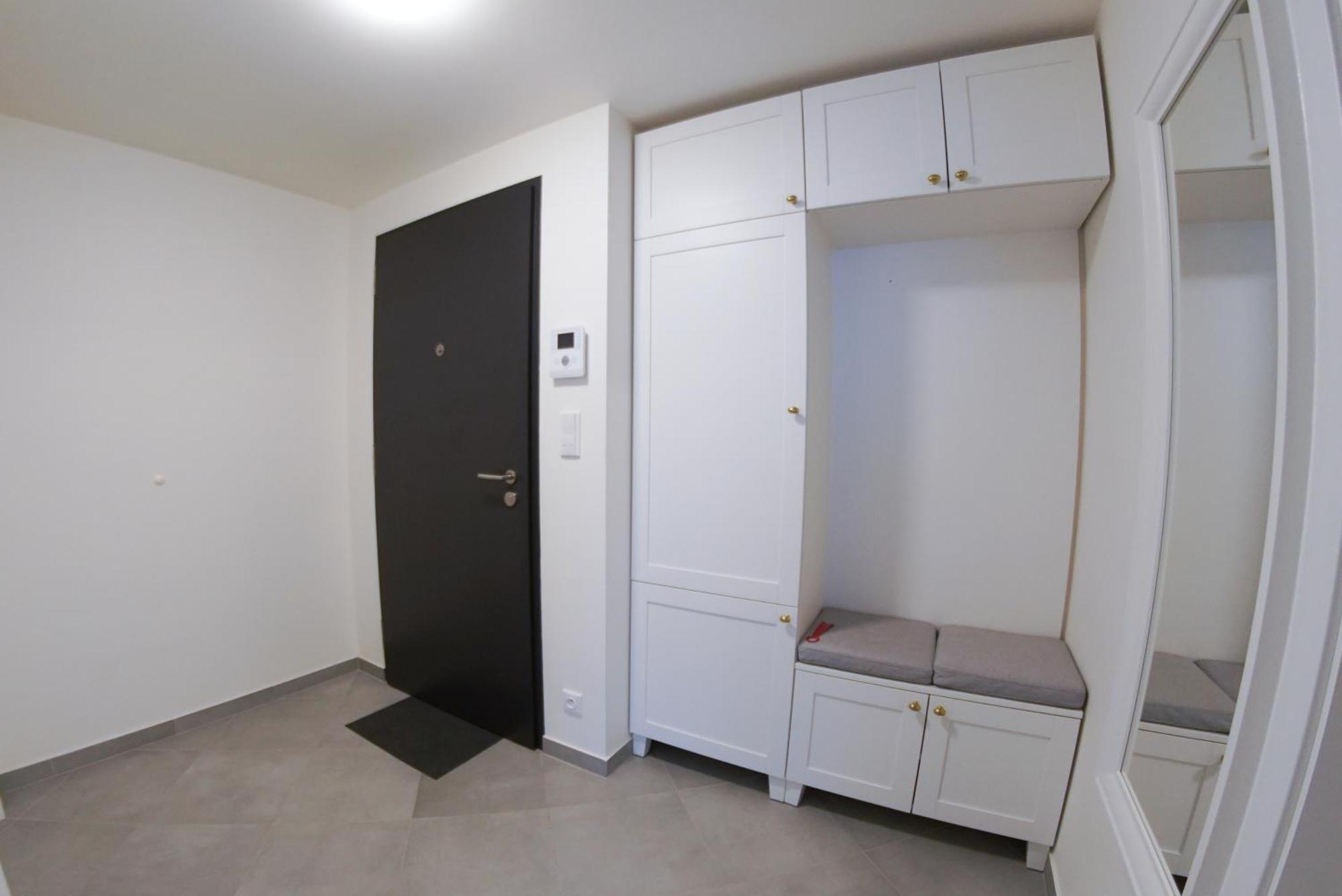 Holesovice Delight: Modern Comfort With A Twist In Prague 7 Extérieur photo