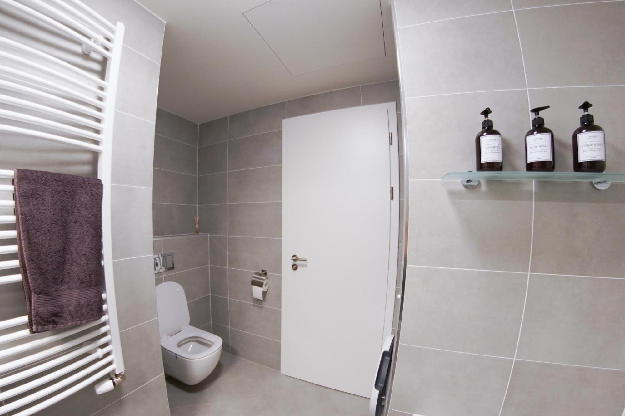 Holesovice Delight: Modern Comfort With A Twist In Prague 7 Extérieur photo
